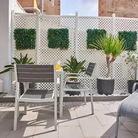 Sunny Cozy Penthouse With A Terrace At Plaza Del Carmen Apartment Valencia Exterior photo